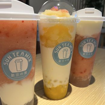 Sun Tea Mix - Strawberry Smoogurt, Mango Charm, and Strawberry Smoothie - Bubble Tea Near Me - Honolulu, Hawaii
