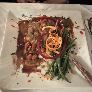 Nadine’s - Oso bucco with green beans and mash - German Near Me - Yorktown Heights, New York Nadine’s - Oso bucco with green beans and mash - German Near Me - Yorktown Heights, New York