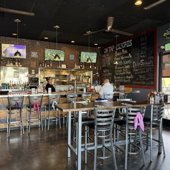 Bubba’s Bones & Brews - Bar area - Gastropubs Near Me - Cathedral City, California Bubba’s Bones & Brews - Bar area - Gastropubs Near Me - Cathedral City, California