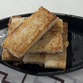 Bistro 1968 - Pan fried turnip cake - Dim Sum Near Me - San Gabriel, California