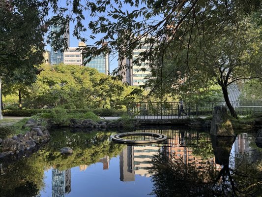 Daan Forest Park by null