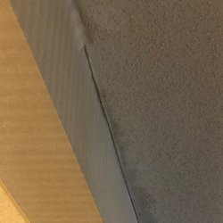 Comfort Suites Downtown Carlisle - Stained and peeling ceiling and wallpaper