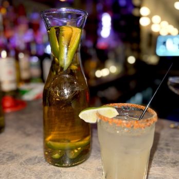 Nia Restaurant - Nia Margarita - Mediterranean Near Me - Chicago, Illinois