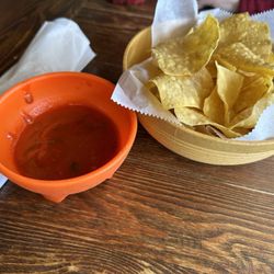 Don Pepe Taqueria - Chips and salsa