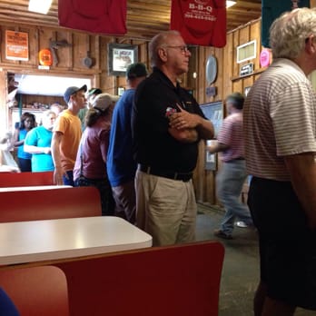 Clearview Barbecue - Long lines during lunch - Barbeque Near Me - Columbus, Georgia Clearview Barbecue - Long lines during lunch - Barbeque Near Me - Columbus, Georgia