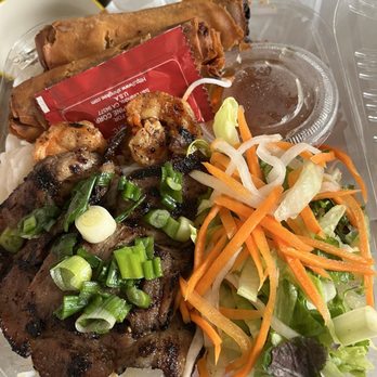 Pho Huong Que - Vermicelli with shrimp and pork - Vietnamese Near Me - Oakland, California Pho Huong Que - Vermicelli with shrimp and pork - Vietnamese Near Me - Oakland, California