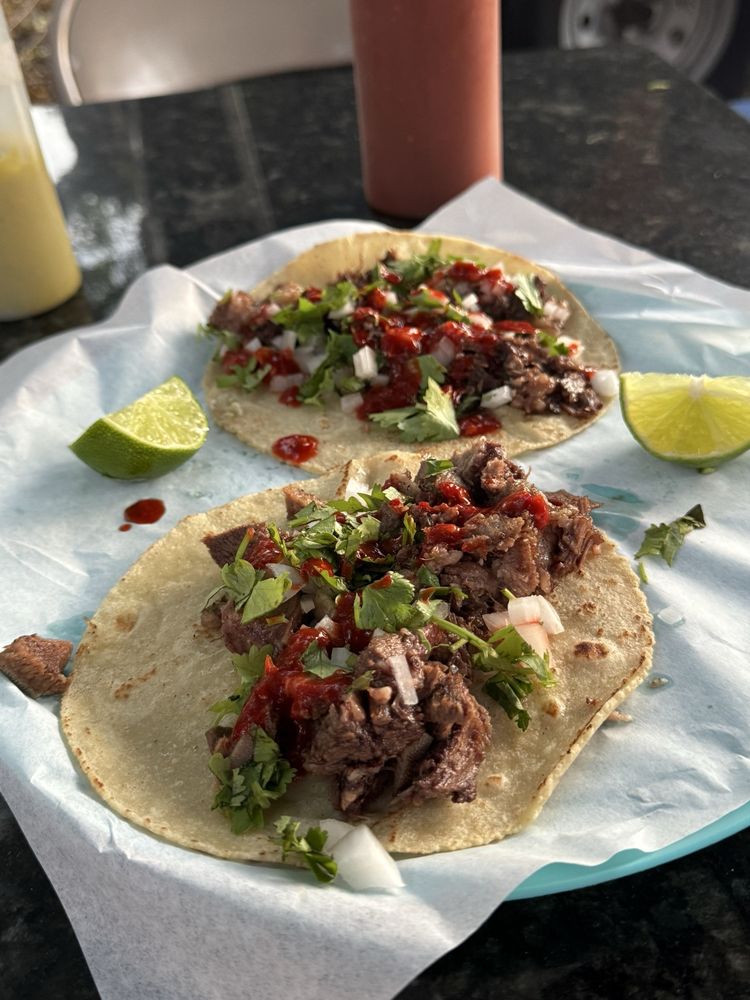 Barbacoa Carnitas Y Tacos Los Gueritos