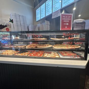 Mama's Boy - Pizza Near Me - Oakland, California
