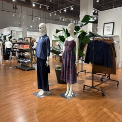 Banana Republic Factory Store