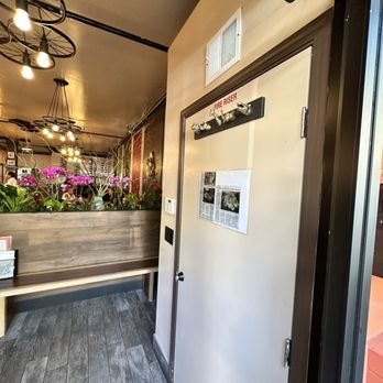 Laos Kitchen - Laotian Near Me - San Rafael, California