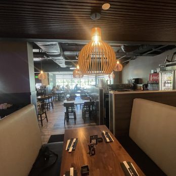 Kan Sushi - Lovely space - Sushi Bars Near Me - Honolulu, Hawaii