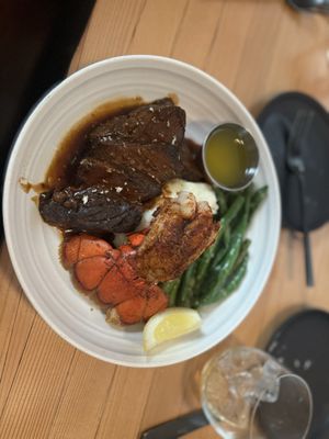 Left Coast Seafood & Marketplace by null