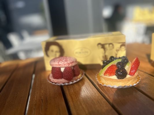 Porto's Bakery and Cafe by null