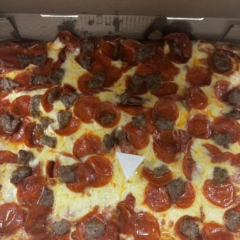 Good Guys Pizza - Pizza Near Me - North Tonawanda, New York