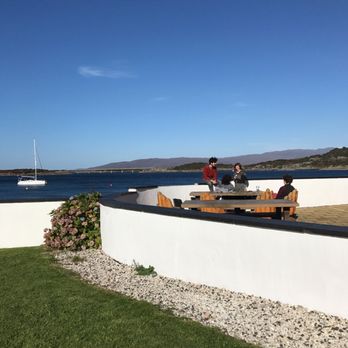 King Haakon - Beautiful setting on the water for a pint - Bars Near Me - Kyleakin, HLD