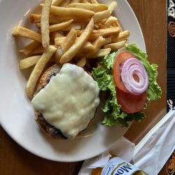 Collins Pub - Cheeseburger and Modelo