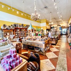 Olivier Napa Valley - Expansive store pack with tasty selections of flavorful oils, balsamic vinegars, and more.