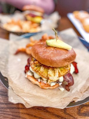 Cin Cin Burger Bar by null