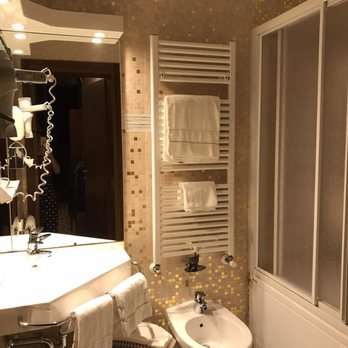 Hotel Ala - Adorable, clean bathroom. - Hotels Near Me - Venezia, VE