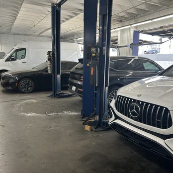 CRC Collision Repair Center - Cars being fixed from collision damages. - Body Shops Near Me - Van Nuys, California CRC Collision Repair Center - Cars being fixed from collision damages. - Body Shops Near Me - Van Nuys, California