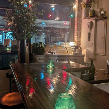 Found Oyster - Reserve if you want to sit at the bar. - Seafood Near Me - Los Angeles, California