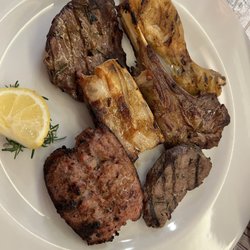 Ristorante Il Cacciatore - Grilled Meat Tray - very tasty sausage and lamb.