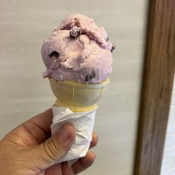 Kate's Korner Ice Cream Parlor - Cherry Jubilee