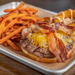 Rob's Family BBQ - Smokehouse Bacon Burger