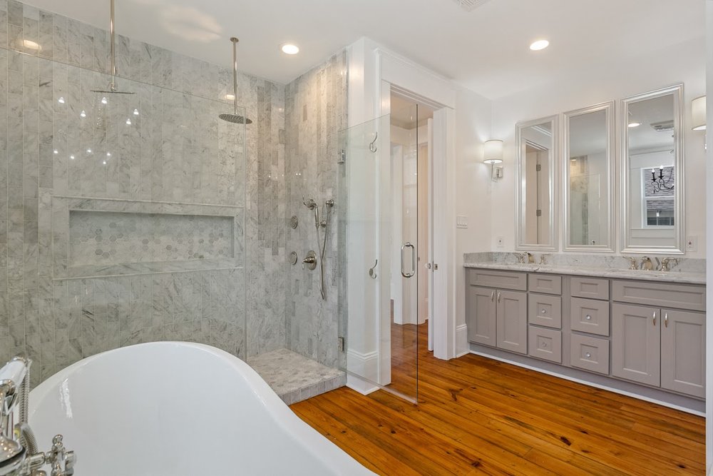 Slide of Castillo Builders