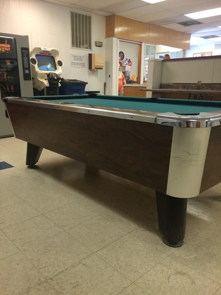 LAUNDRY CENTER WEST Updated August 2024 1267 W Mason St, Green Bay