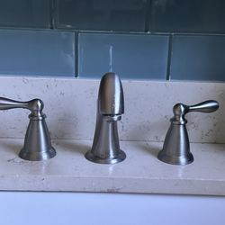 Gillespie's Home Improvement - What a beautiful job. The advice on this job made all the difference in the end result.