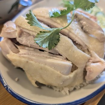 A Ma Chicken Rice - Classic chicken rice 海南雞飯 - Asian Fusion Near Me - Redmond, Washington