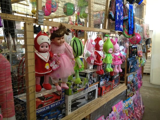 Phongsavan Market Place by null