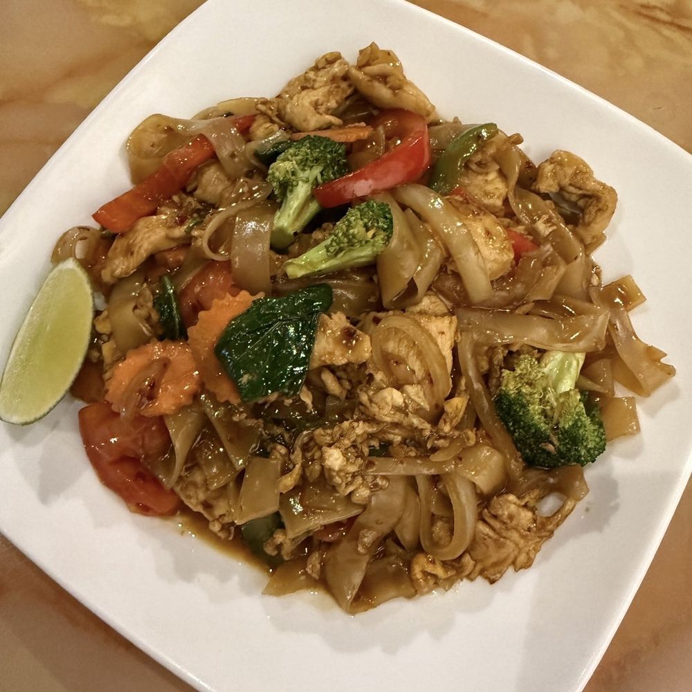 Dan's Thai Cuisine - N5. Pad Kee Mao - Thai Near Me - Omaha, Nebraska Dan's Thai Cuisine - N5. Pad Kee Mao - Thai Near Me - Omaha, Nebraska