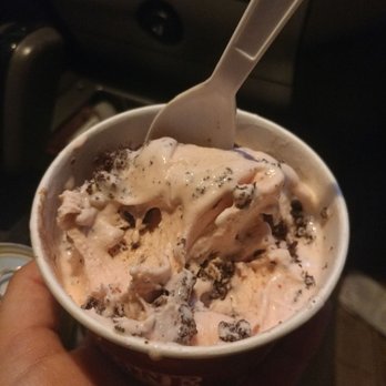 Cold Stone Creamery - Strawberry Icecream with brownie... Yumm - Ice Cream & Frozen Yogurt Near Me - Hanford, California Cold Stone Creamery - Strawberry Icecream with brownie... Yumm - Ice Cream & Frozen Yogurt Near Me - Hanford, California
