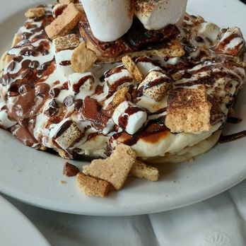 Honeybear Cafe - S'mores pancakes - Breakfast & Brunch Near Me - Chicago, Illinois