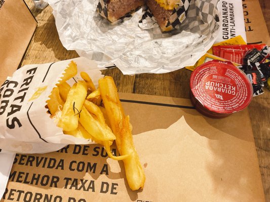 T.T. Burger Arpoador by null