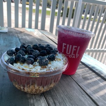 Flyfuel Food - Berry Acai and Dragonfruit Mango Lemonade - Acai Bowls Near Me - Aventura, Florida