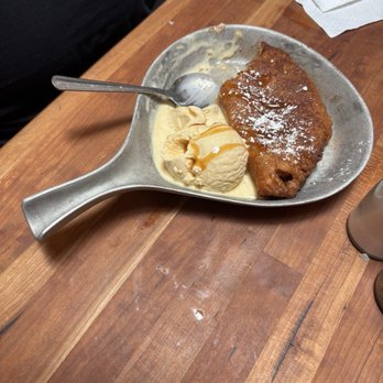 Cheddar's Scratch Kitchen - Fried peach pie with ice cream - American Near Me - Louisville, Kentucky Cheddar's Scratch Kitchen - Fried peach pie with ice cream - American Near Me - Louisville, Kentucky