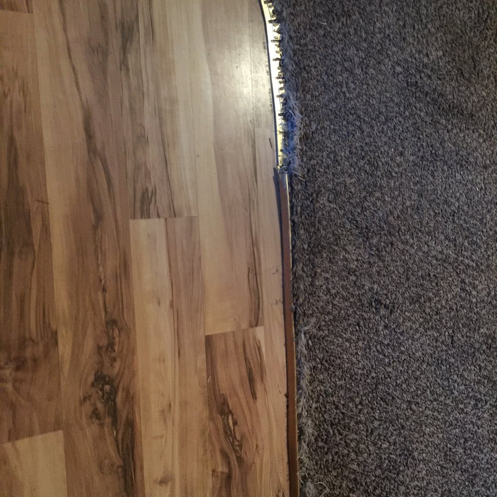 Ireland's Rustic Lodges - Taking strip living room carpet as soon as you walk through the front door. - Hotels Near Me - Gold Beach, Oregon Ireland's Rustic Lodges - Taking strip living room carpet as soon as you walk through the front door. - Hotels Near Me - Gold Beach, Oregon