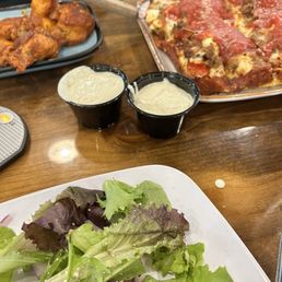 Pizza wings salad Pizza wings salad