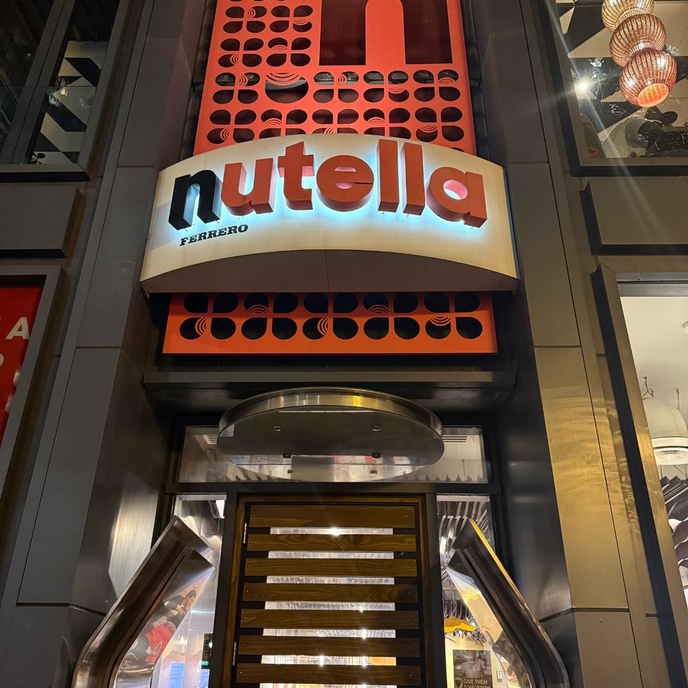 Nutella Cafe - Outside - Desserts Near Me - Chicago, Illinois Nutella Cafe - Outside - Desserts Near Me - Chicago, Illinois