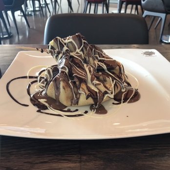 Melt N Dip - Banana Cinnamon Crepe Pouch - Creperies Near Me - Niles, Illinois