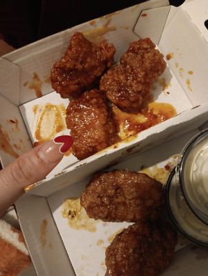 Buffalo Wild Wings by null