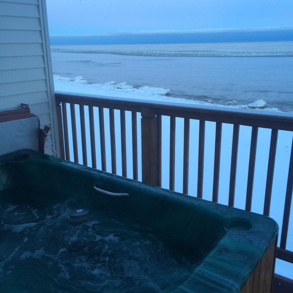 Huron House Bed & Breakfast - Awesome hot tub!!! - Bed & Breakfast Near Me - Oscoda, Michigan Huron House Bed & Breakfast - Awesome hot tub!!! - Bed & Breakfast Near Me - Oscoda, Michigan