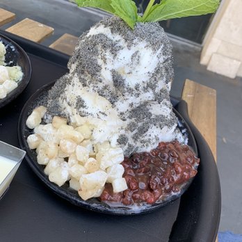 Oakobing - Black Sesame Shaved Ice - Shaved Ice Near Me - Los Angeles, California Oakobing - Black Sesame Shaved Ice - Shaved Ice Near Me - Los Angeles, California