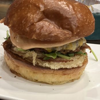 310 Eatery - Burgers Near Me - Albany, California