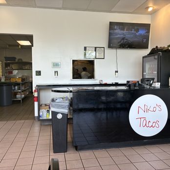 Nikos Tacos - Inside - Tacos Near Me - Roseville Ca, California Nikos Tacos - Inside - Tacos Near Me - Roseville Ca, California