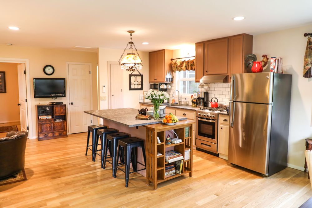 THE CARRIAGE HOUSE 19 Photos 60 Clear Lake Ave, Lakeport, CA Yelp