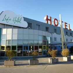 Life Hotel Vienna Airport - Life Hotel Vienna Airport